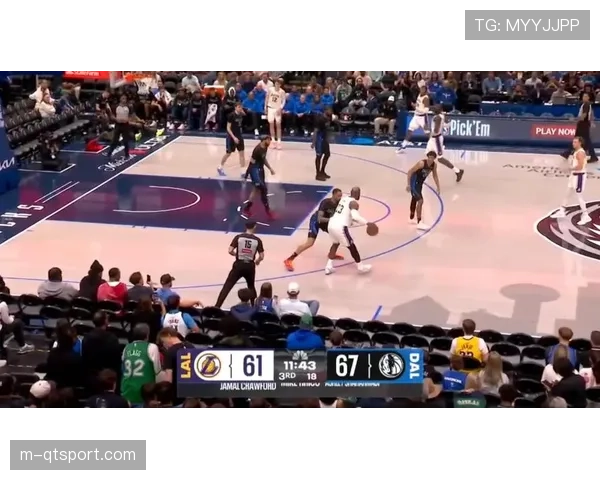 湖人采用联防为主盯人为辅战术重点防范独行侠核心弗拉格